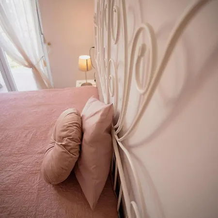 Valentini's Uptown Flat شقة