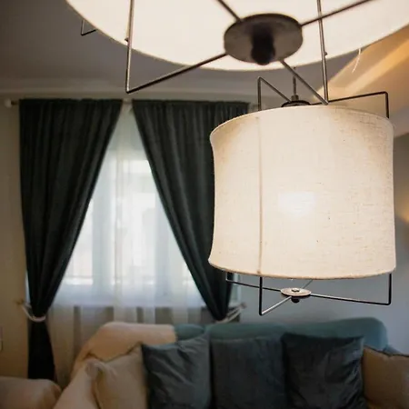 شقة Valentini's Uptown Flat
