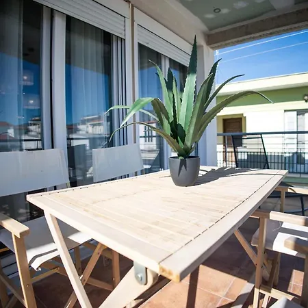 Valentini's Uptown Flat شقة